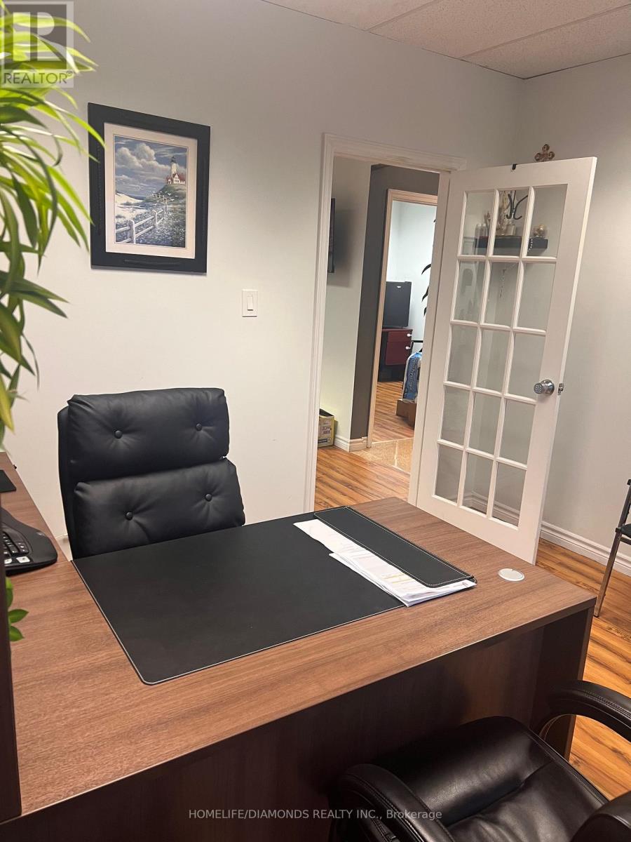 208-A - 30 Intermodal Drive, Brampton, Ontario  L6T 5K1 - Photo 12 - W12688438