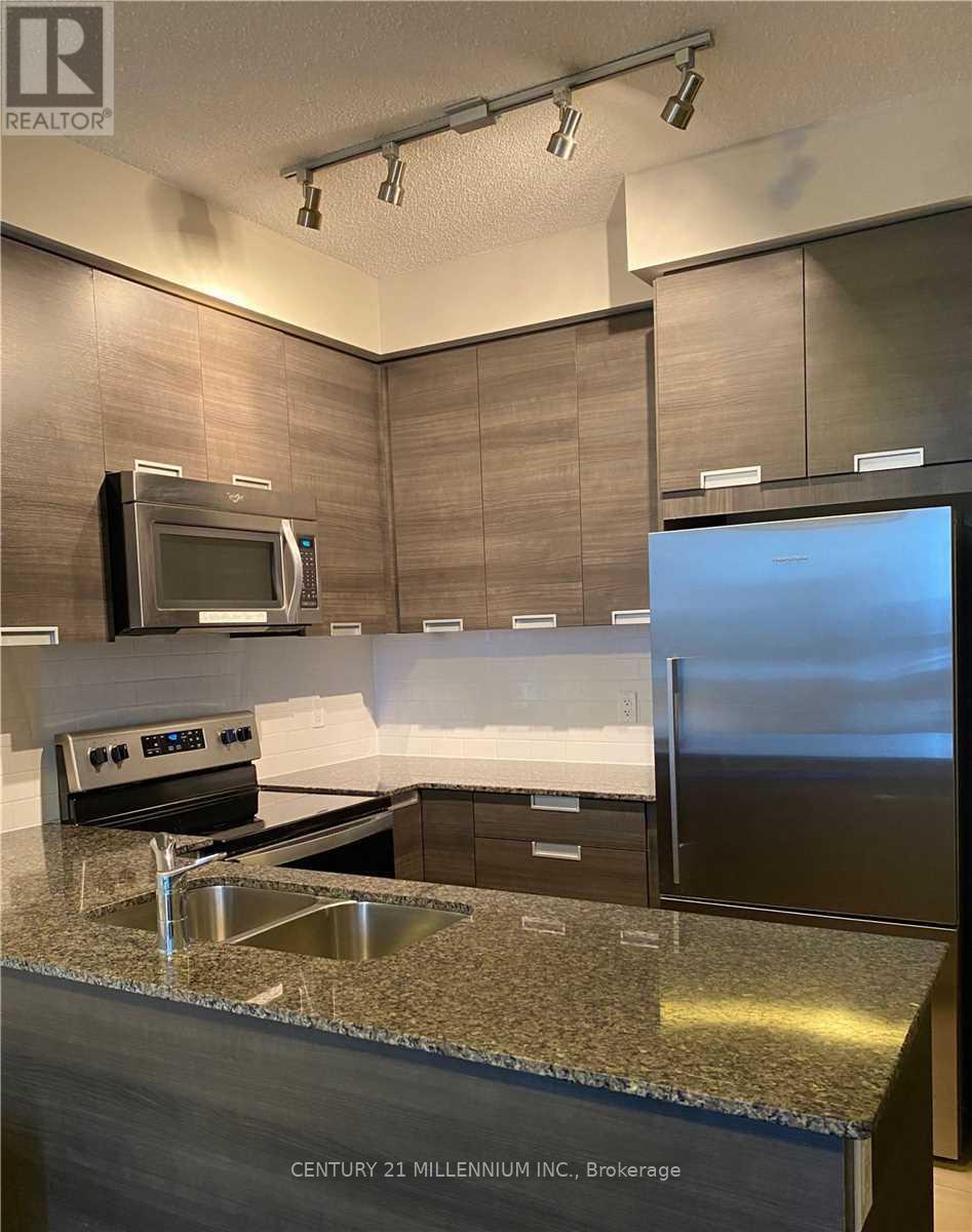 905 - 55 Eglinton Avenue W, Mississauga, Ontario  L5R 3P5 - Photo 2 - W12688480