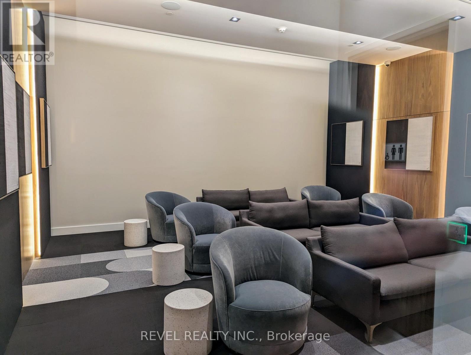 503 - 509 Dundas Street W, Oakville, Ontario  L6M 5P4 - Photo 21 - W12688488