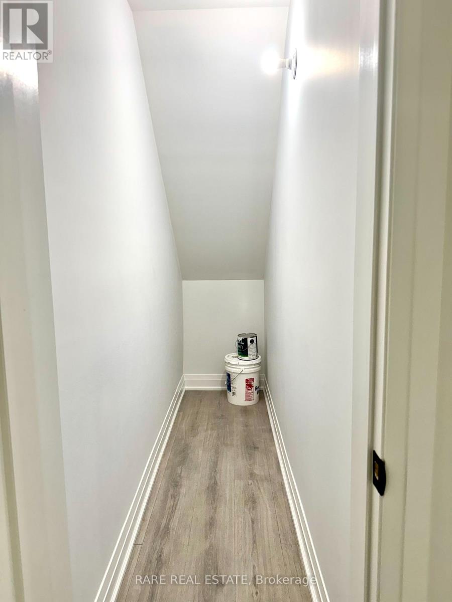 B (Main) - 783 Dovercourt Road, Toronto, Ontario  M6H 2X1 - Photo 9 - W12688500