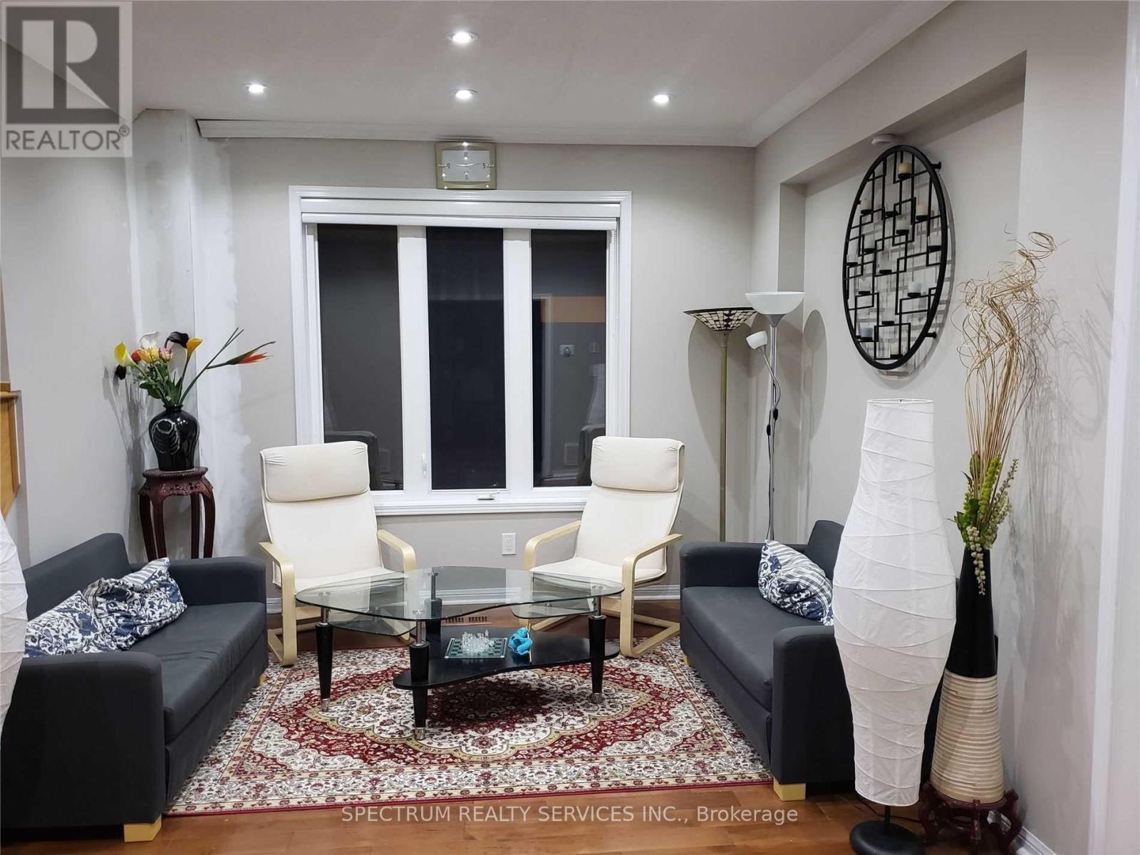 Upper - 314 Pringle Avenue, Milton, Ontario  L9T 7N2 - Photo 2 - W12688520