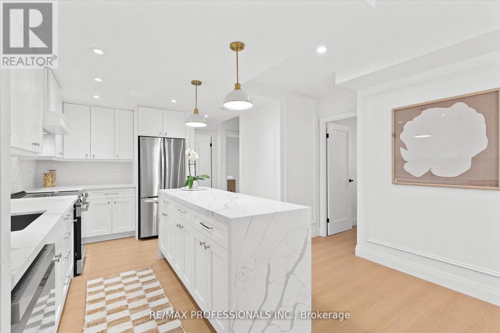 508 - 820 Burnhamthorpe Road, Toronto, Ontario  M9C 4W2 - Photo 7 - W12688524