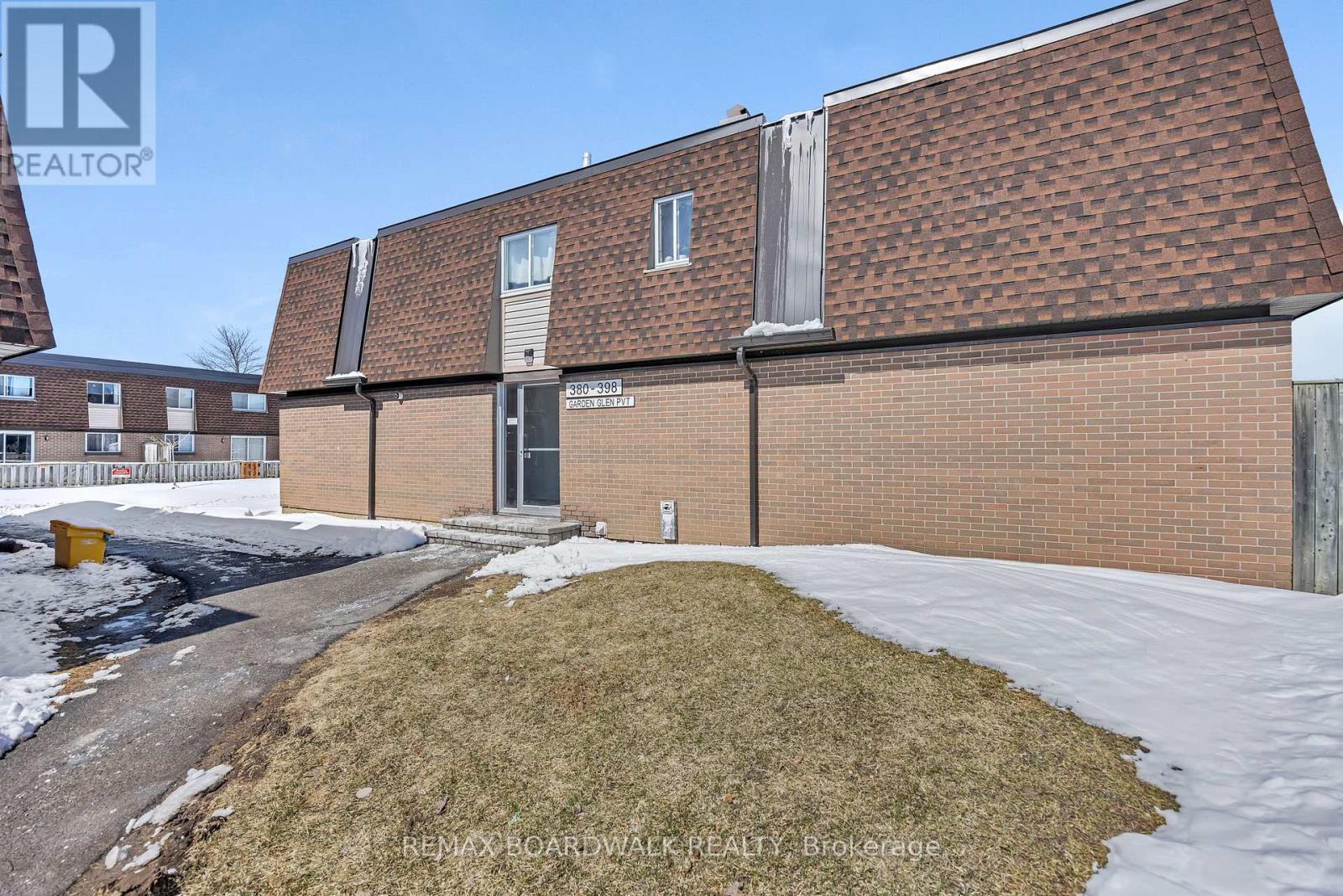 67 - 392 Garden Glen Private, Ottawa, Ontario  K2G 1E4 - Photo 3 - X12628914