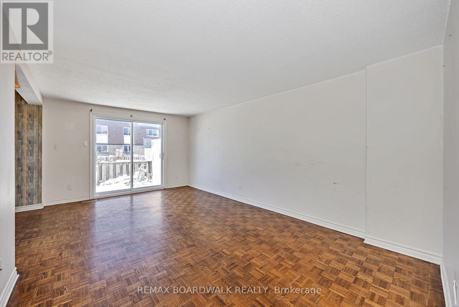 67 - 392 Garden Glen Private, Ottawa, Ontario  K2G 1E4 - Photo 8 - X12628914