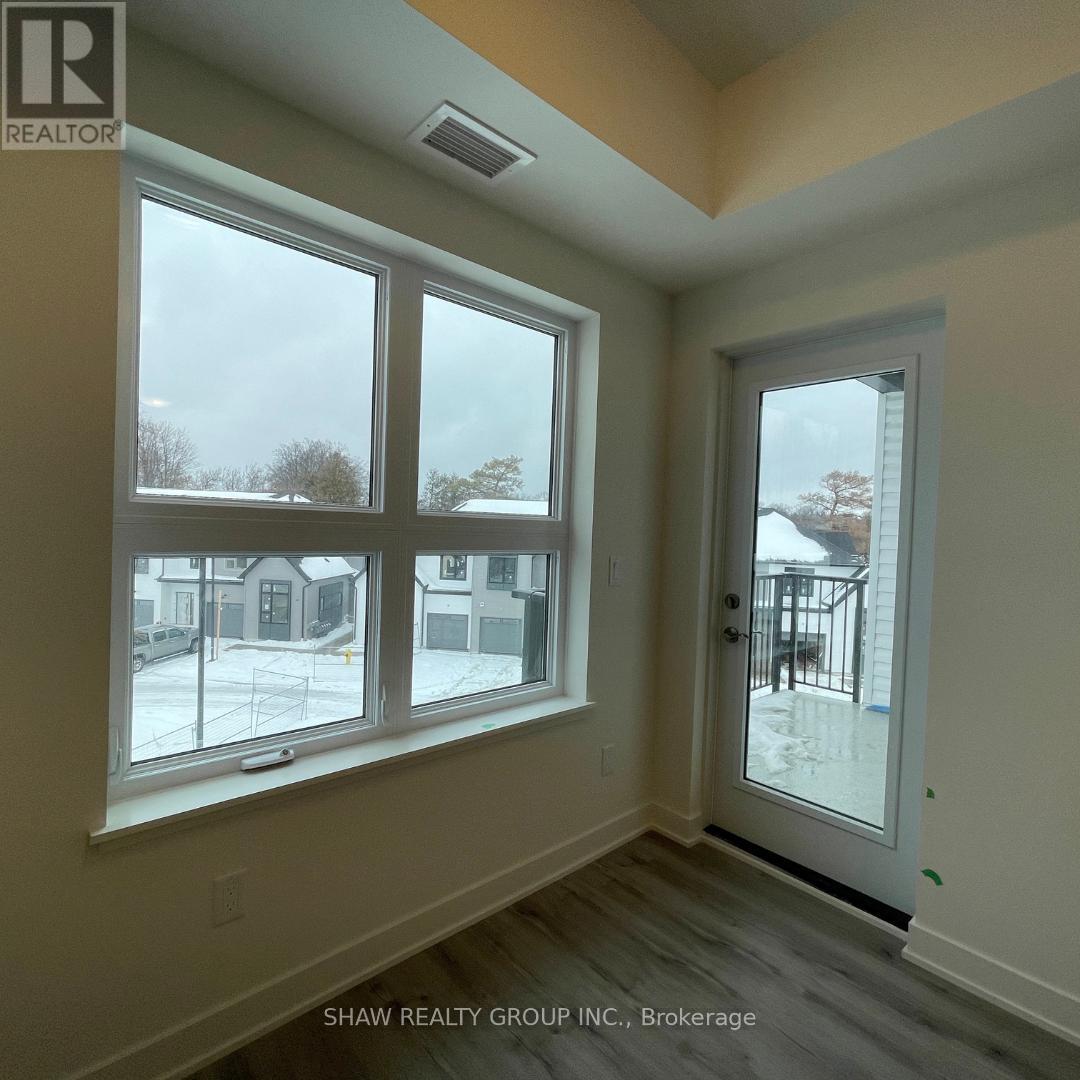 301 - 110 Fergus Avenue, Waterloo, Ontario  N2A 2H2 - Photo 3 - X12688302