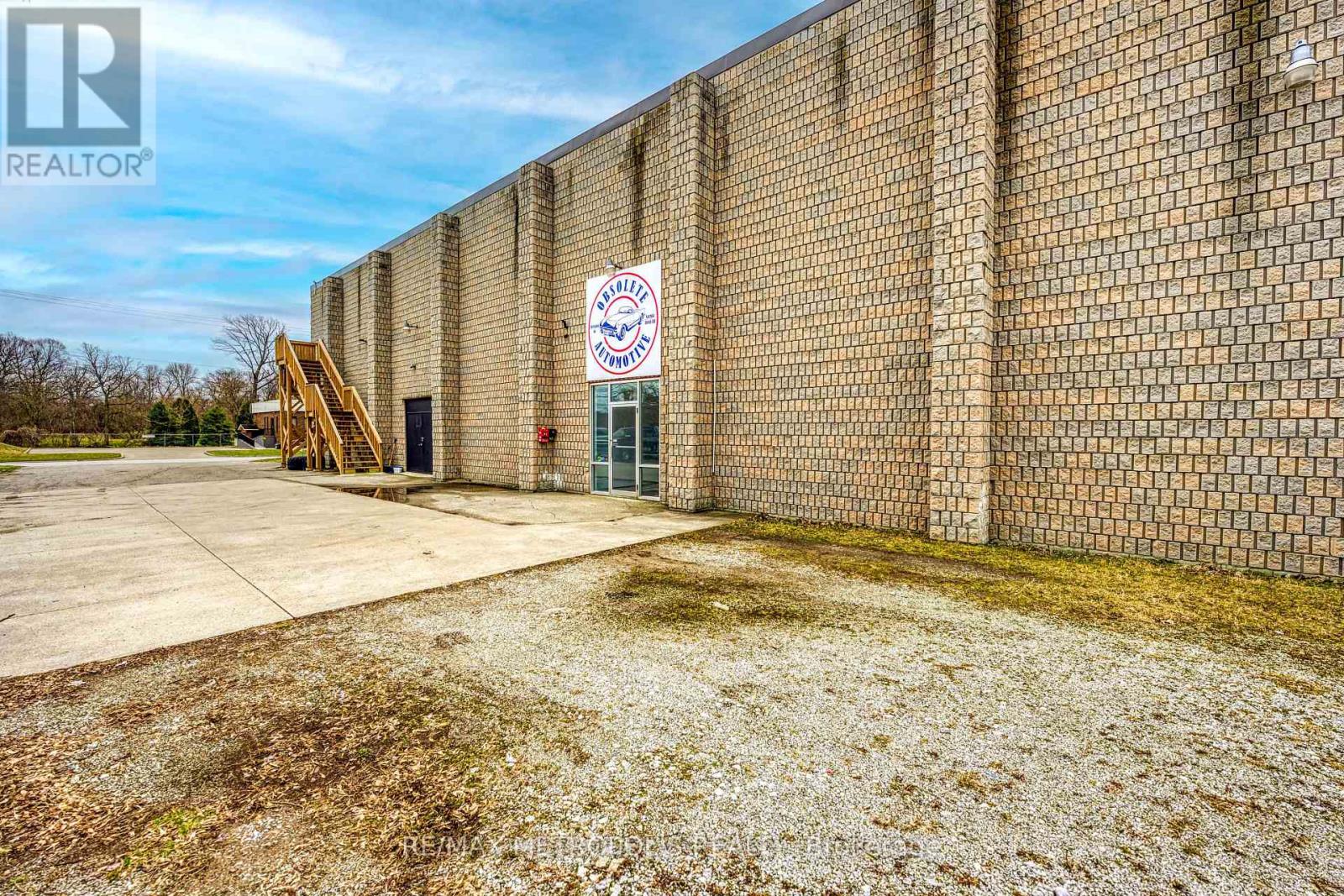 142 Kendall Street, Point Edward, Ontario  N7V 4G5 - Photo 24 - X12688308