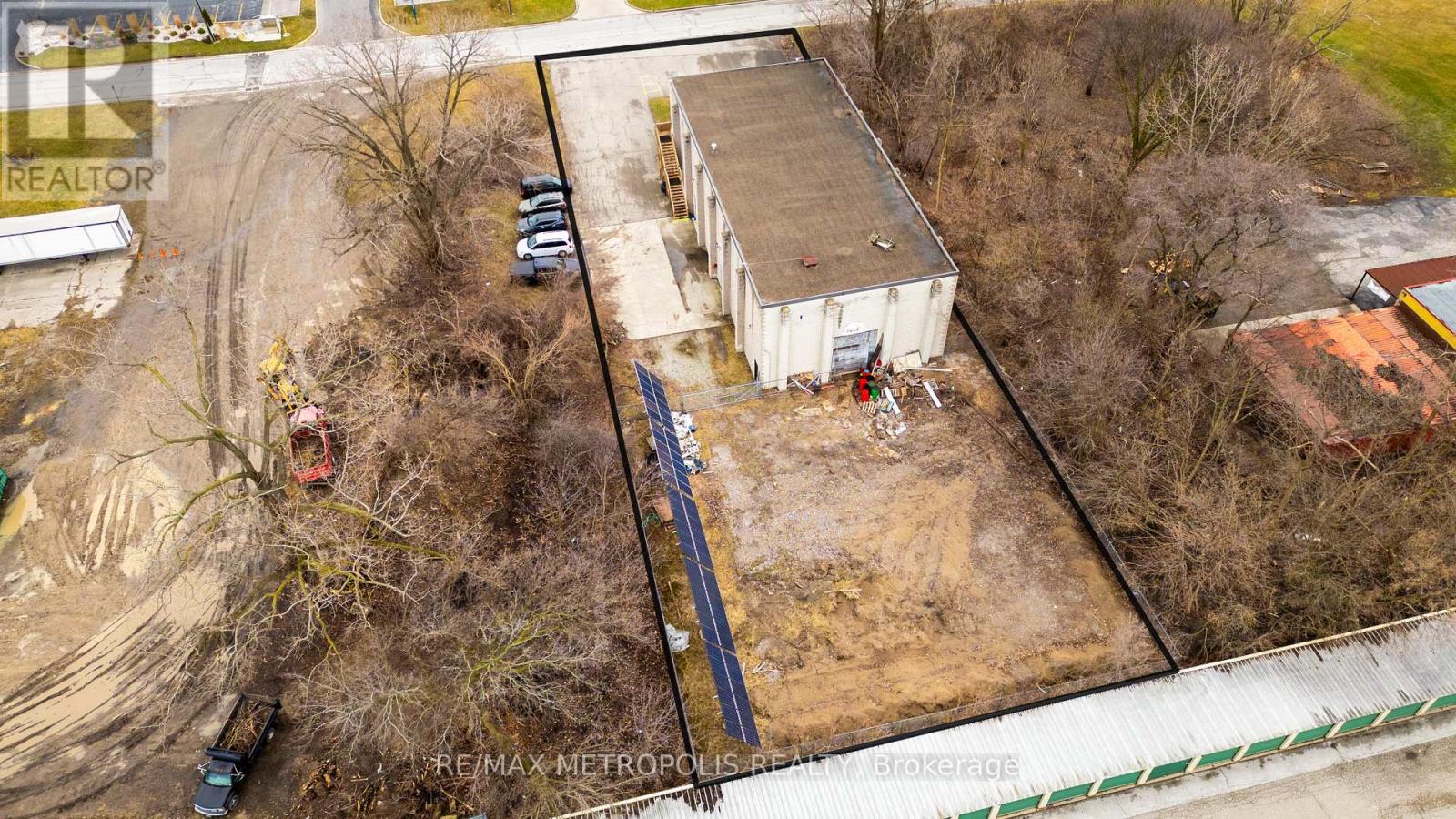 142 Kendall Street, Point Edward, Ontario  N7V 4G5 - Photo 29 - X12688308