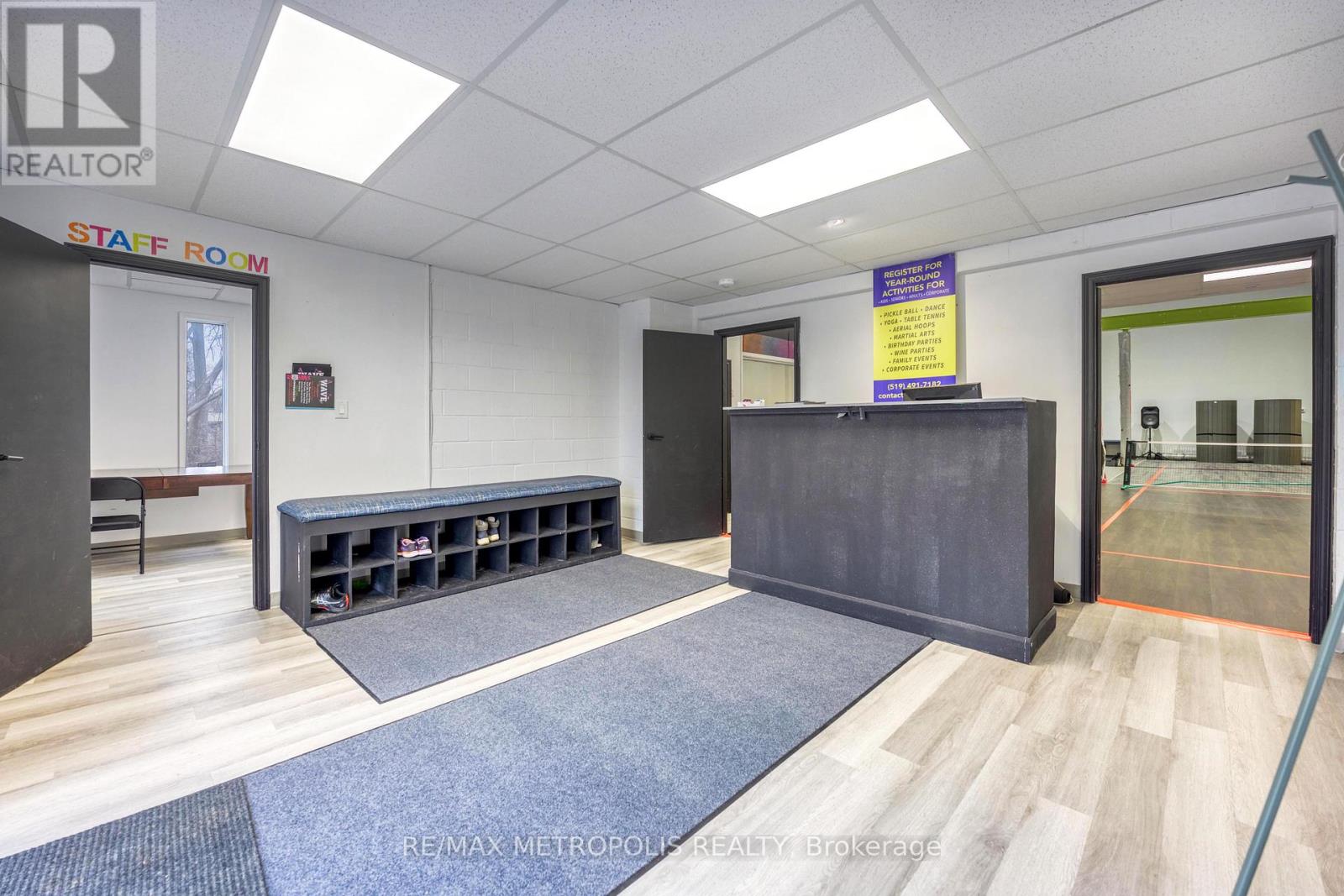 142 Kendall Street, Point Edward, Ontario  N7V 4G5 - Photo 4 - X12688308