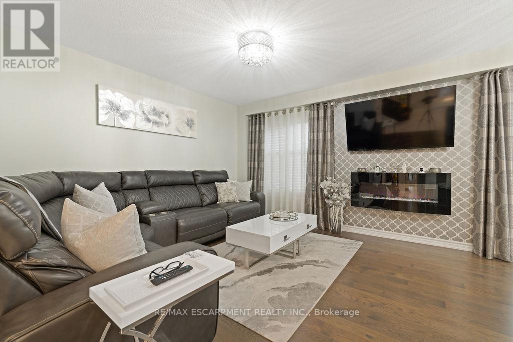 84 Periwinkle Drive, Hamilton, Ontario  L0R 1P0 - Photo 14 - X12688340