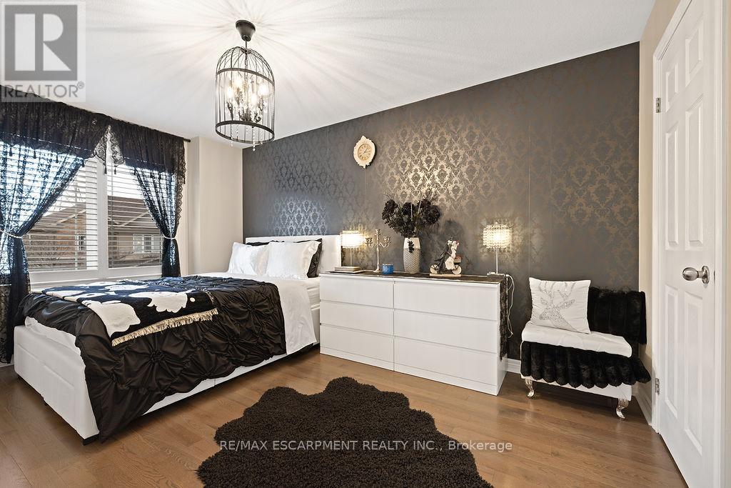 84 Periwinkle Drive, Hamilton, Ontario  L0R 1P0 - Photo 25 - X12688340