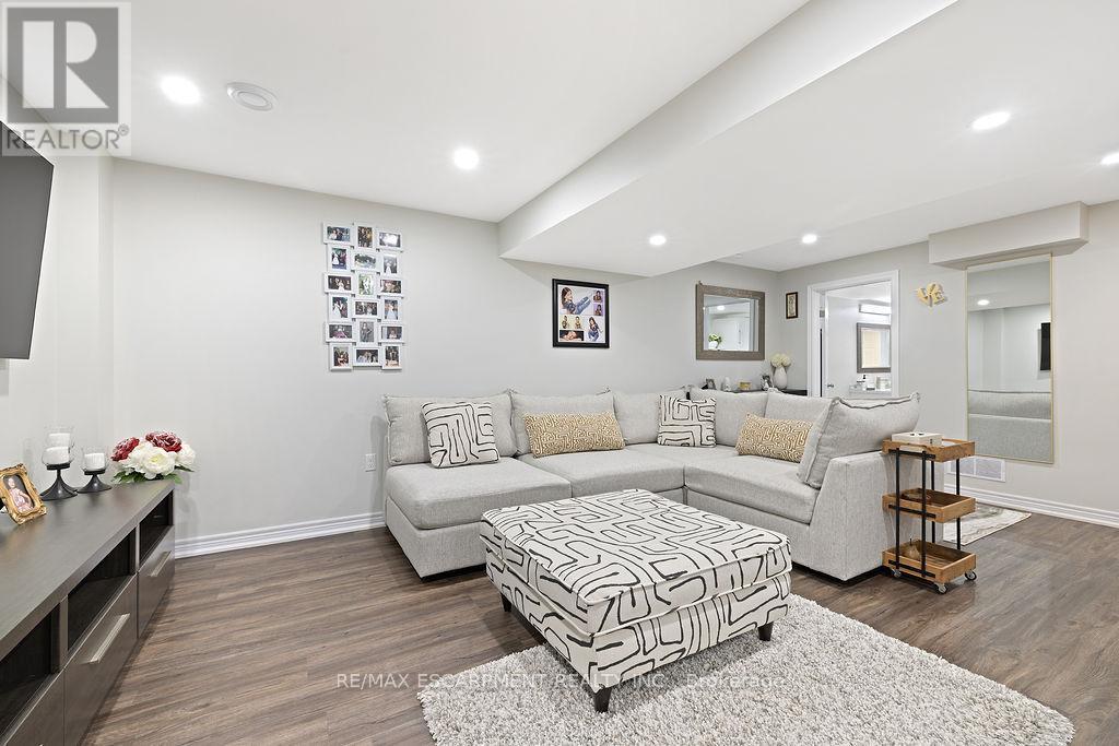 84 Periwinkle Drive, Hamilton, Ontario  L0R 1P0 - Photo 35 - X12688340