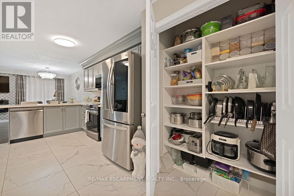 84 Periwinkle Drive, Hamilton, Ontario  L0R 1P0 - Photo 7 - X12688340