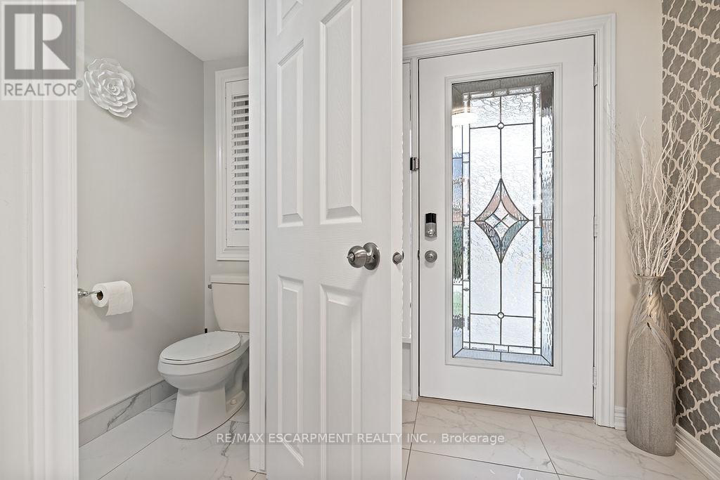 84 Periwinkle Drive, Hamilton, Ontario  L0R 1P0 - Photo 9 - X12688340