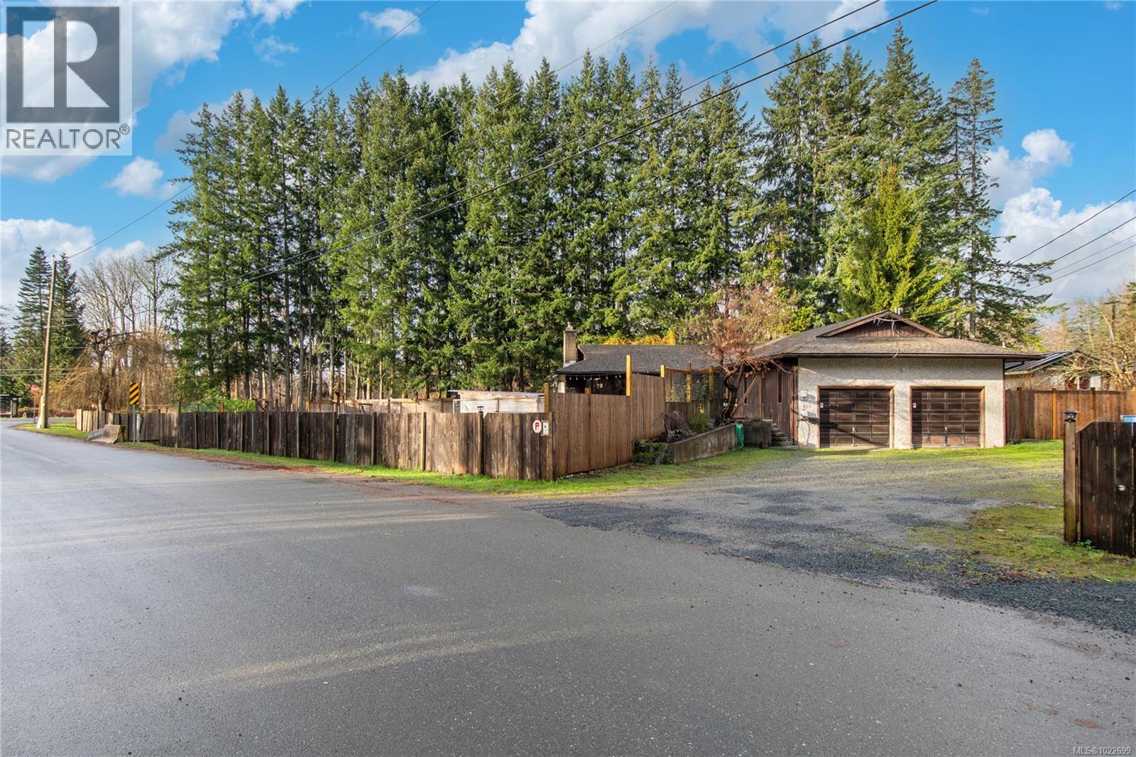 450 Old Petersen Rd, Campbell River, British Columbia  V9W 3M9 - Photo 2 - 1022699