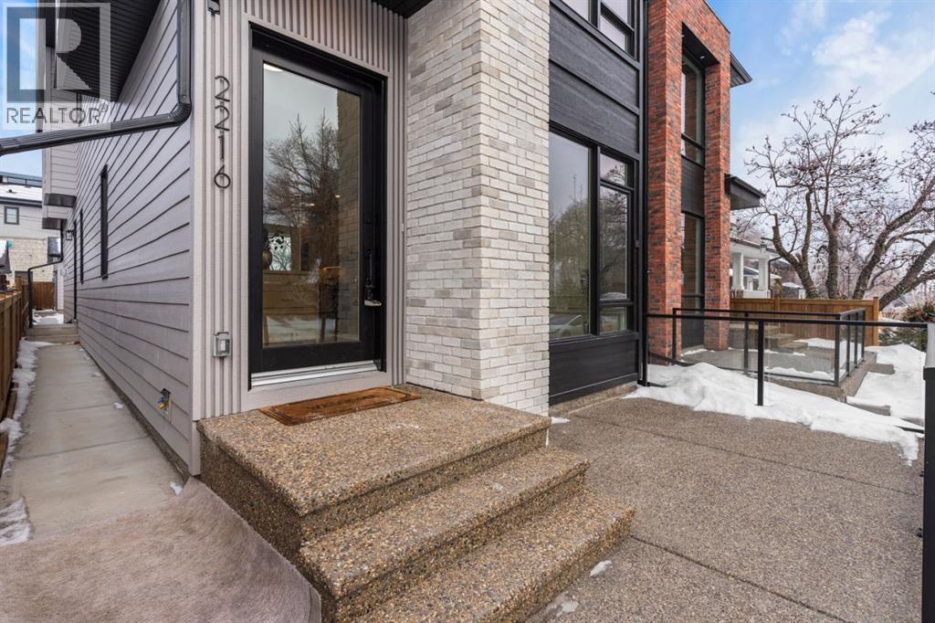 2216 12 Avenue Nw, Calgary, Alberta  T2N 1K2 - Photo 4 - A2277457