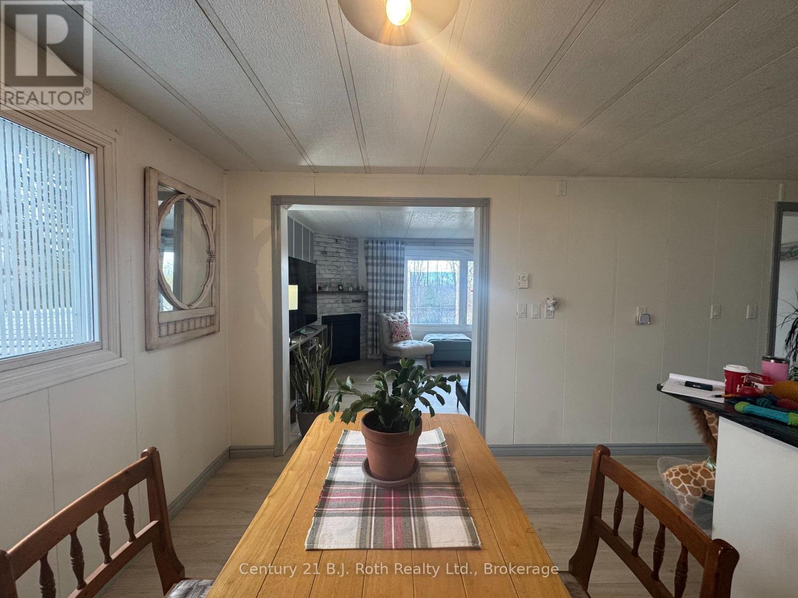 14 Muir Drive, Oro-Medonte, Ontario L3V 0P9 - Photo 6 - S12502210