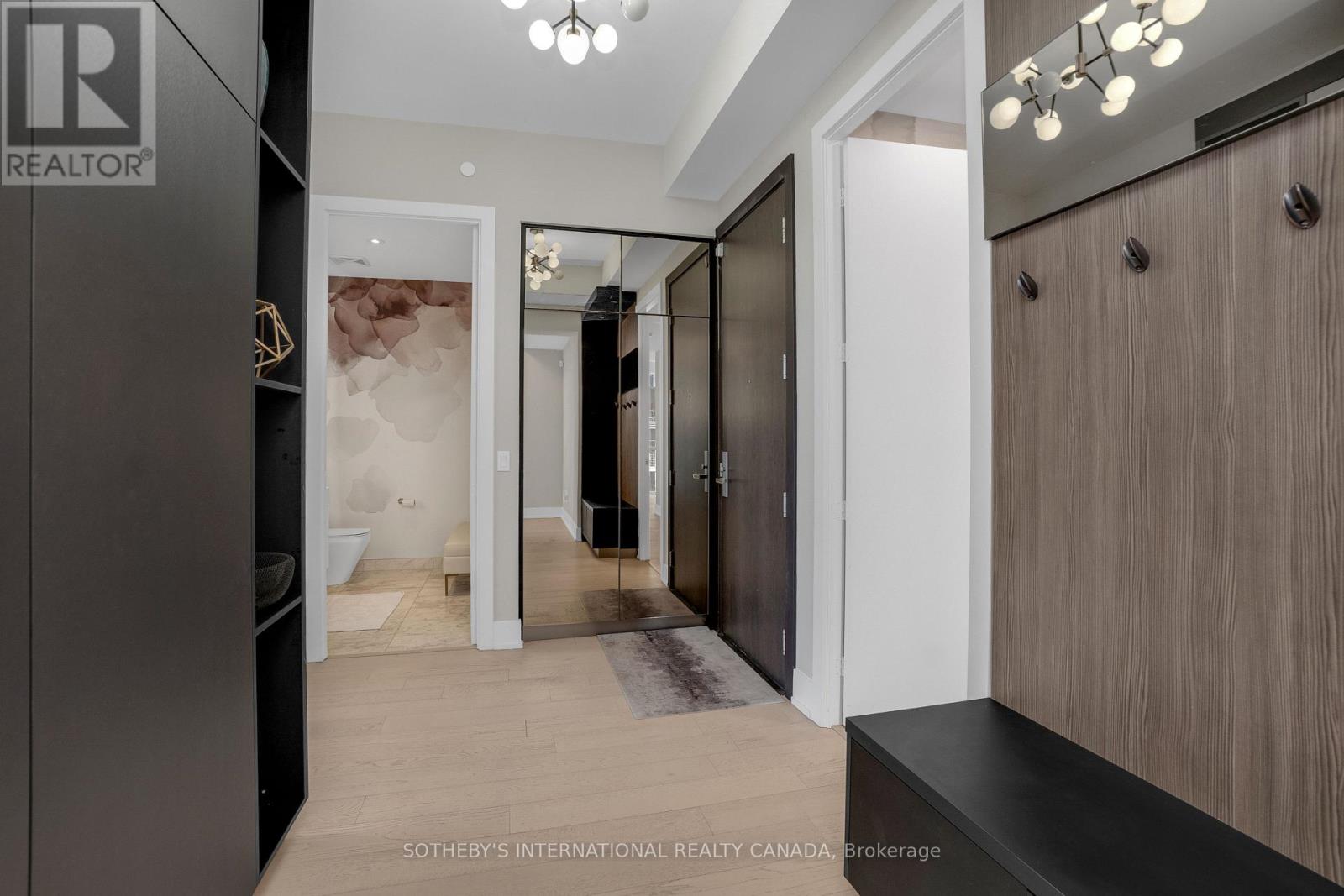 5405 - 1 Yorkville Avenue, Toronto, Ontario  M4W 0B1 - Photo 2 - C12687810