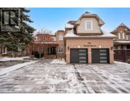 785 QUANTRA CRESCENT, Newmarket, Ontario