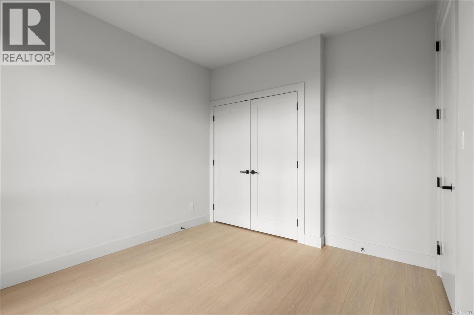 4 588 Whiteside St, Saanich, British Columbia  V8Z 1Y6 - Photo 31 - 1023077