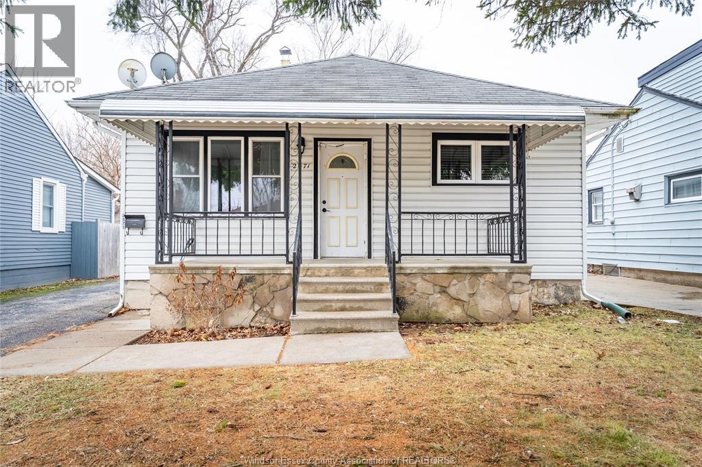 MLS# 26000878: 2571 MEIGHEN, Windsor, Canada