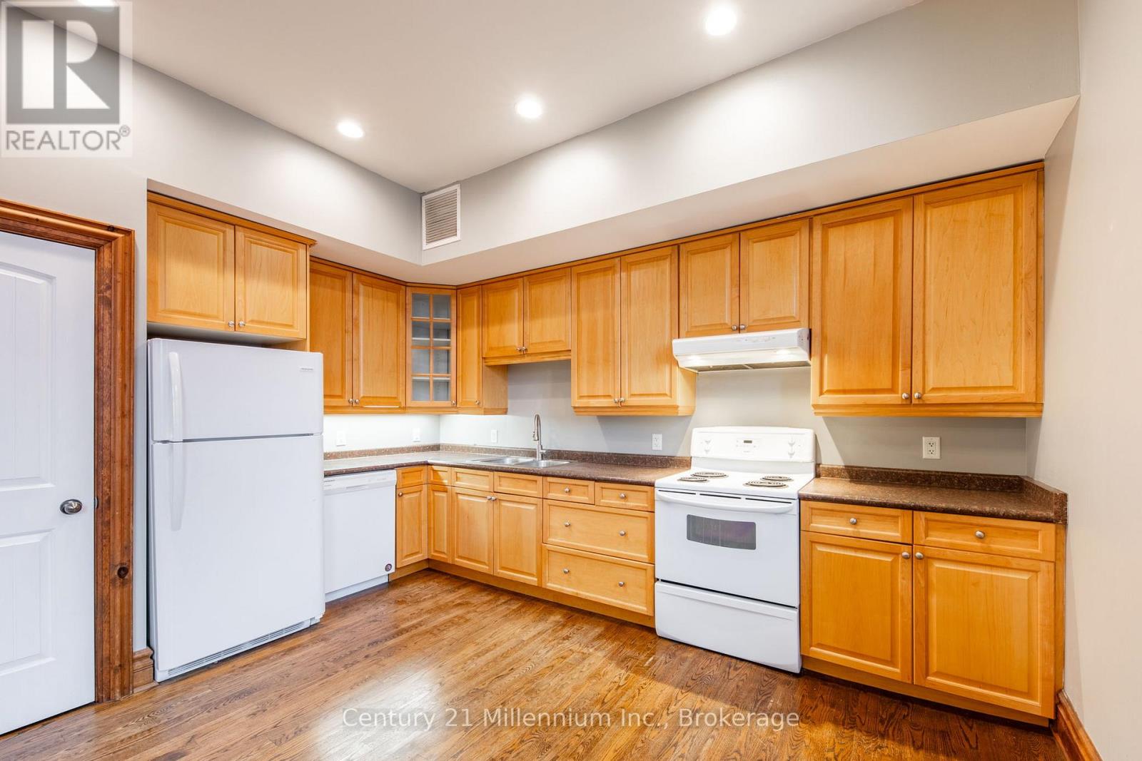 2 - 68 Hurontario Street, Collingwood, Ontario  L9Y 2L8 - Photo 8 - S12688564