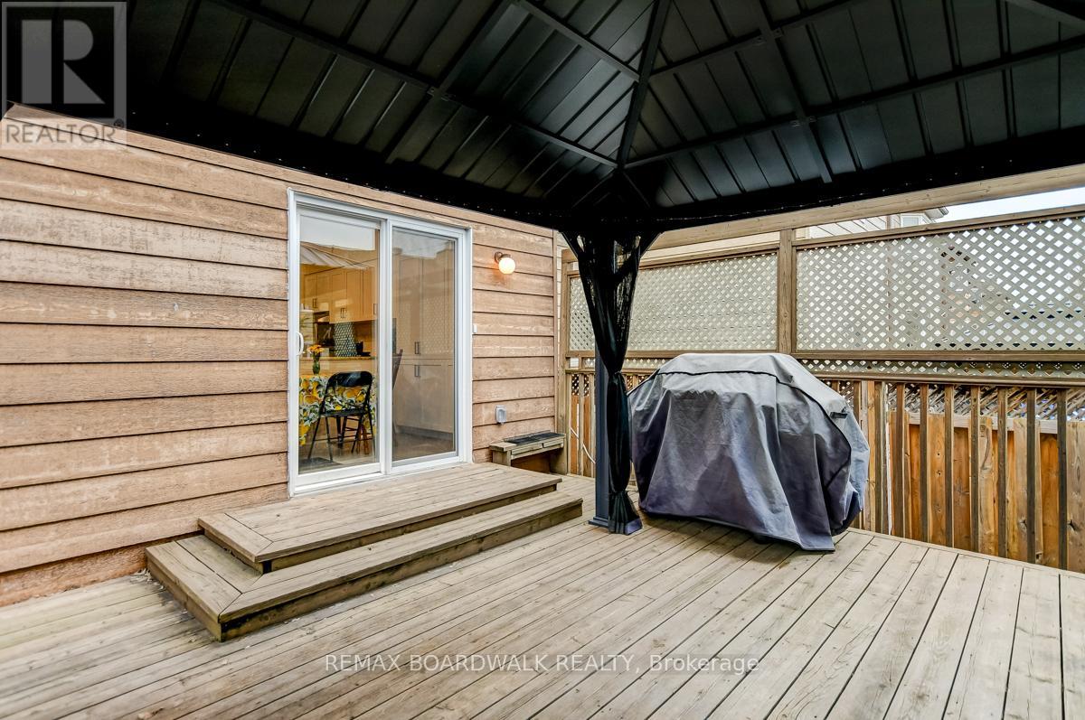 39 Inwood Drive, Ottawa, Ontario  K2M 1Z3 - Photo 39 - X12536212