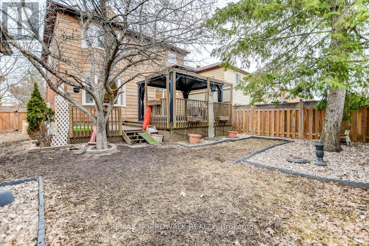 39 Inwood Drive, Ottawa, Ontario  K2M 1Z3 - Photo 44 - X12536212