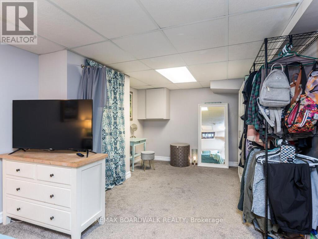 15 Terry Fox Avenue, Carleton Place, Ontario  K7C 4G2 - Photo 26 - X12575686