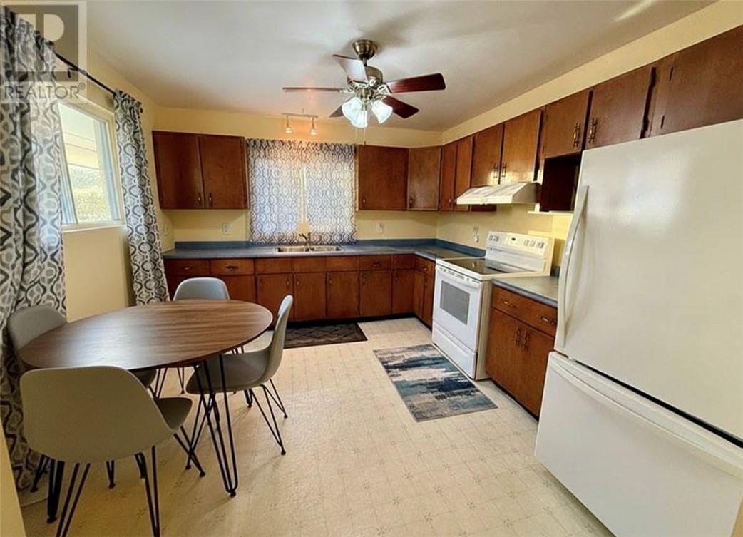 6 West Street, Blind River, Ontario  P0R 1B0 - Photo 12 - 2126024