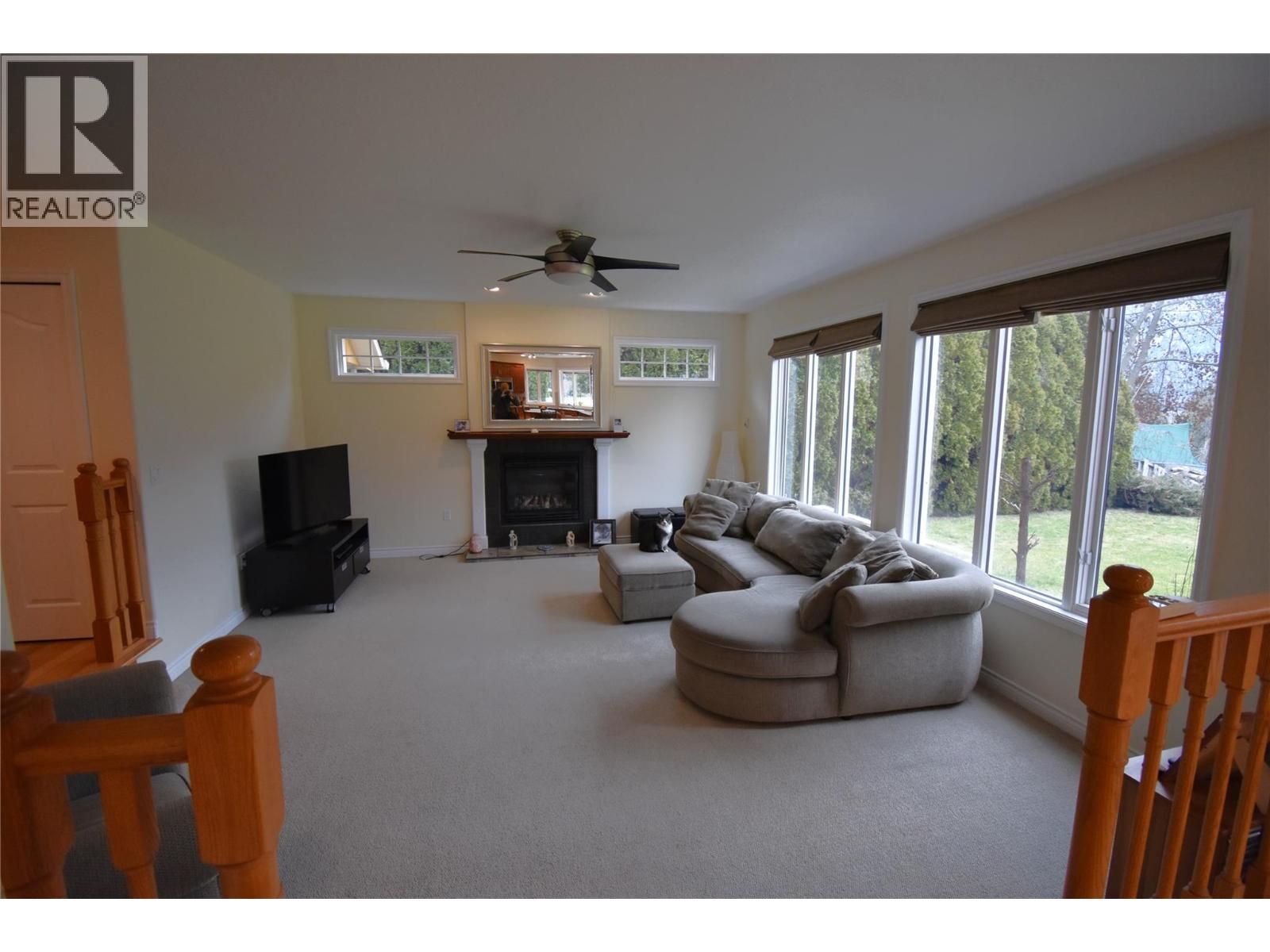 2601 9th Avenue, Castlegar, British Columbia  V1N 2Y7 - Photo 6 - 10372374