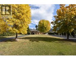 2601 9th Avenue, castlegar, British Columbia