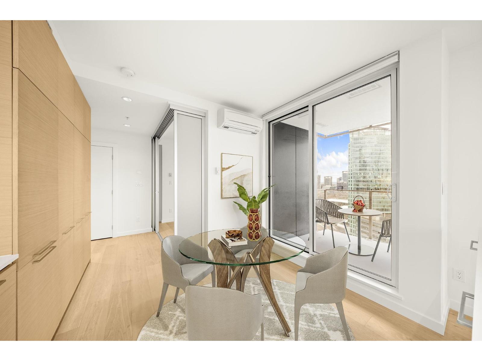 2102 13438 Central Avenue, Surrey, British Columbia  V3T 0N2 - Photo 3 - R3078418