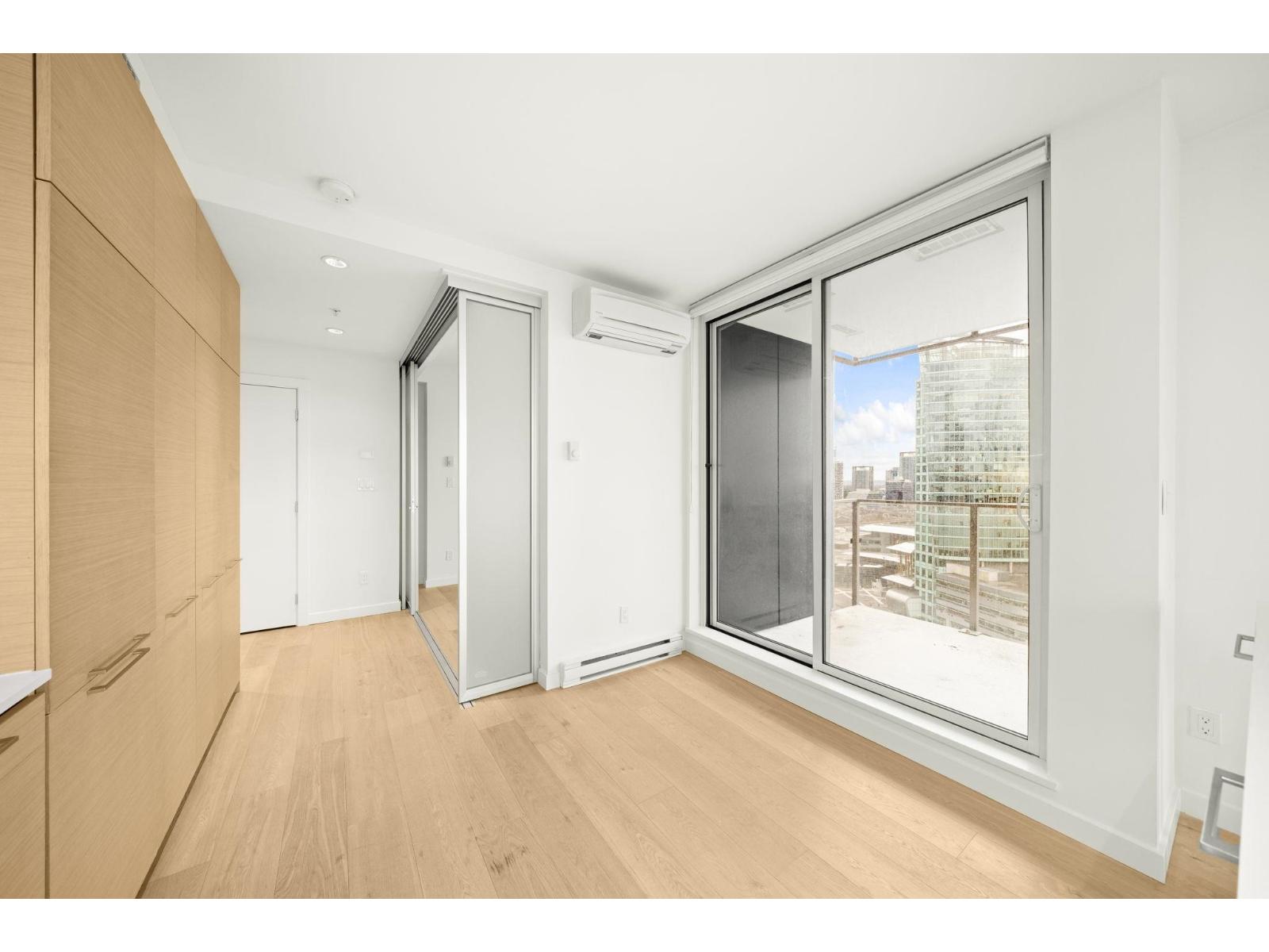 2102 13438 Central Avenue, Surrey, British Columbia  V3T 0N2 - Photo 4 - R3078418