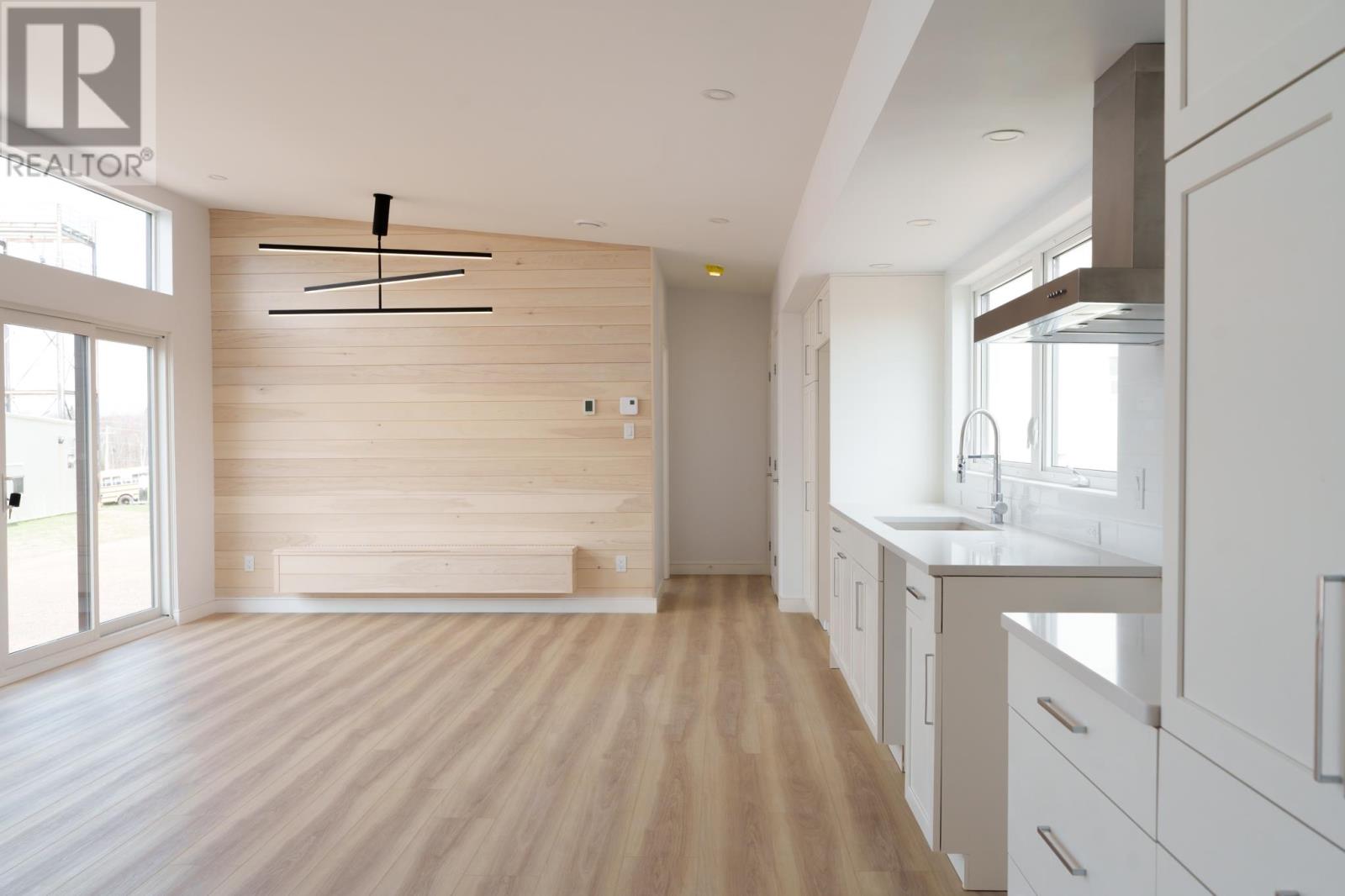 17 Myrtle Street, Stratford, Prince Edward Island  C1B 1P4 - Photo 16 - 202600642