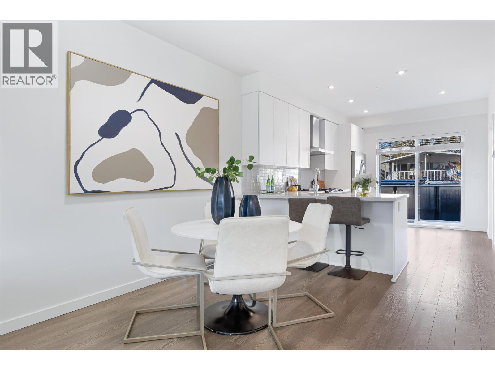 2763 Duke Street, Vancouver, British Columbia  V5R 4S8 - Photo 1 - R3078358