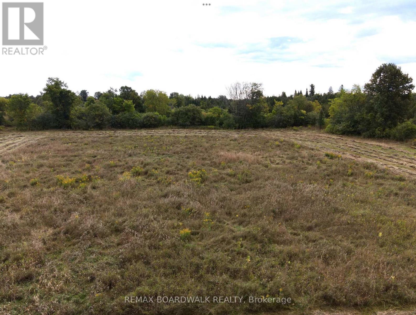 404 Ford Road, Montague, Ontario  K7A 0G8 - Photo 5 - X12378046