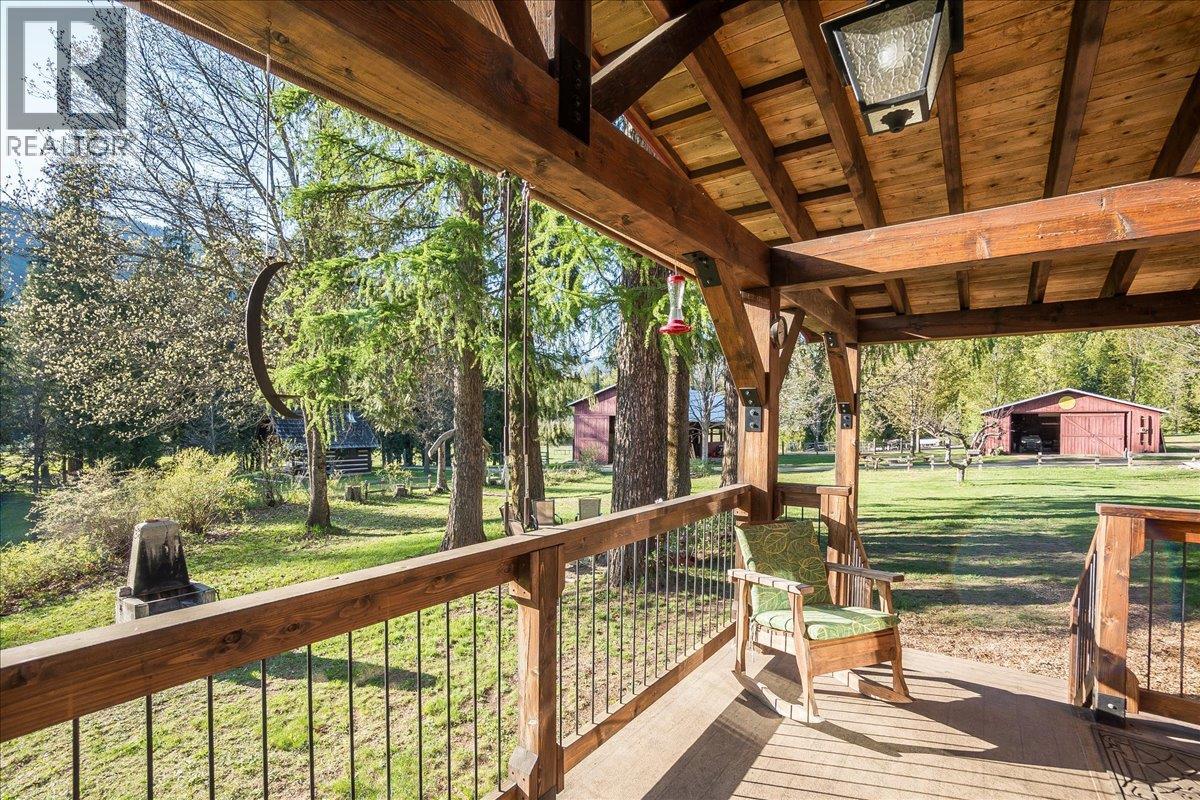 3371 Highway 3b, Fruitvale, British Columbia  V0G 1L1 - Photo 29 - 10372232
