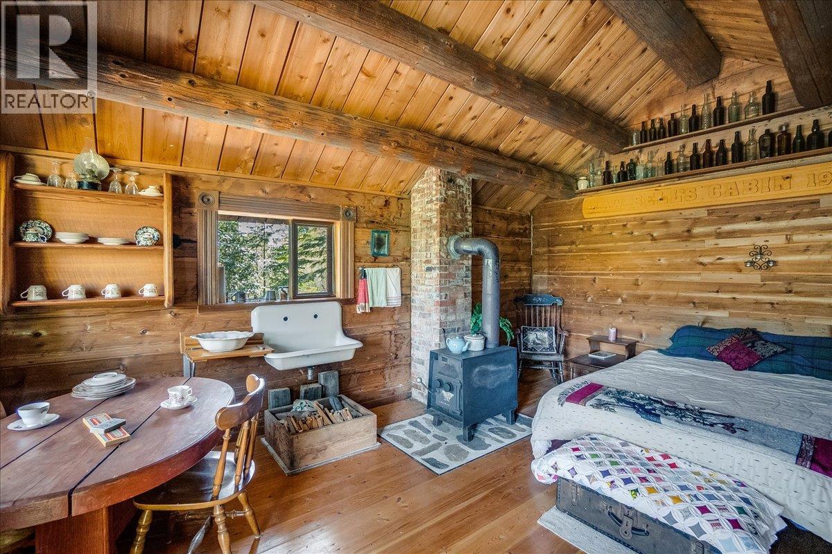 3371 Highway 3b, Fruitvale, British Columbia  V0G 1L1 - Photo 46 - 10372232