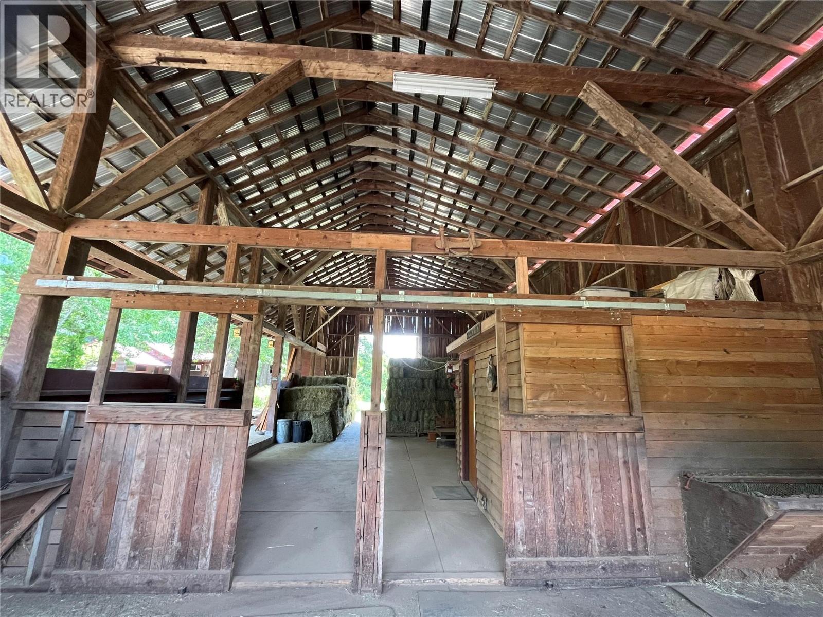 3371 Highway 3b, Fruitvale, British Columbia  V0G 1L1 - Photo 52 - 10372232