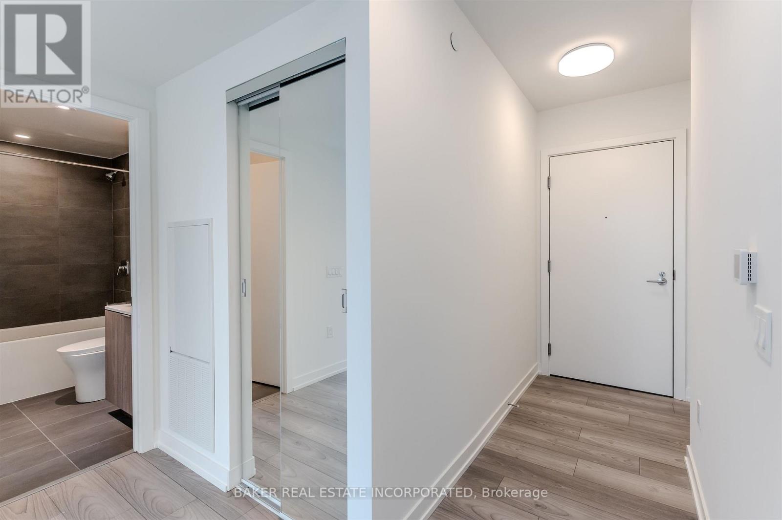 3604 - 223 Redpath Avenue, Toronto, Ontario  M4P 0E8 - Photo 2 - C12467804