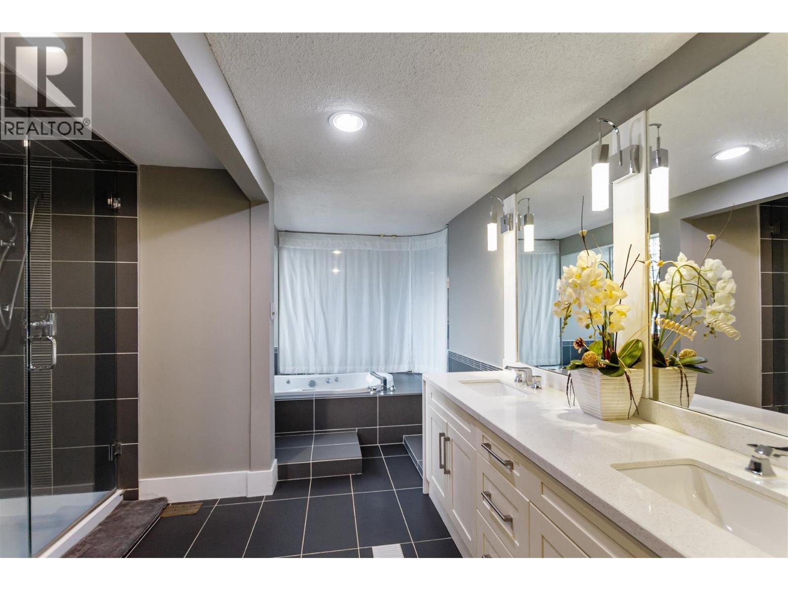 1995 Sasamat Place, Vancouver, British Columbia  V6R 4A3 - Photo 13 - R3078360