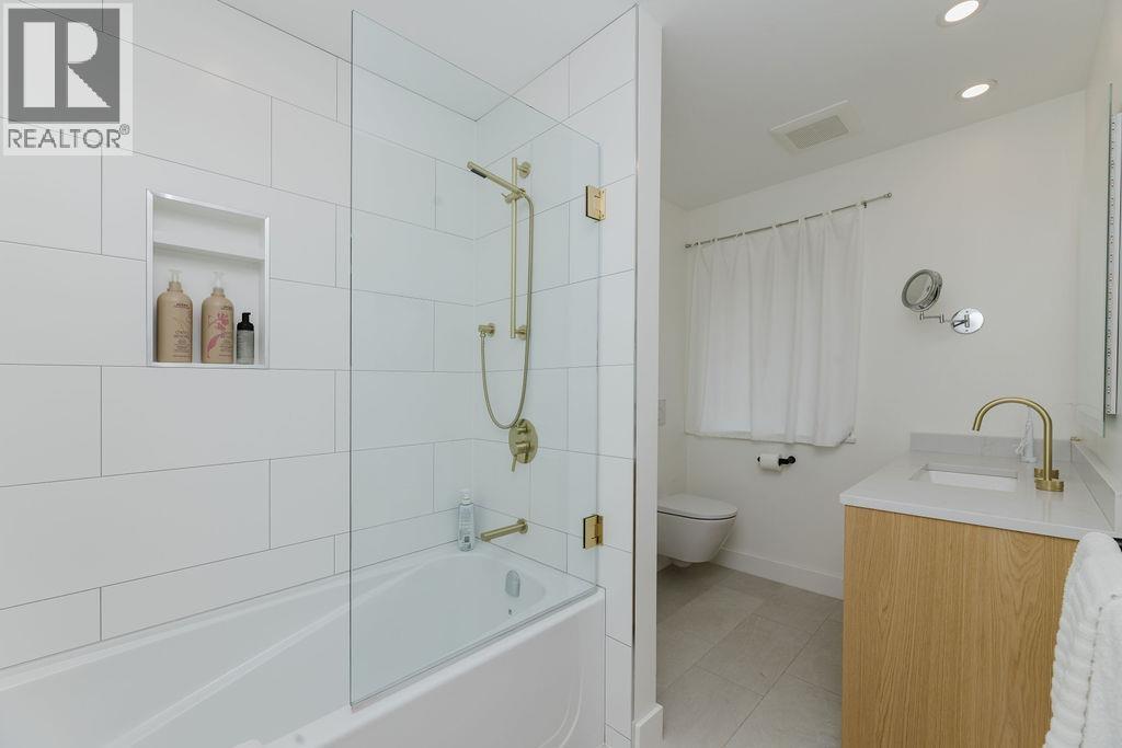 341 Harry Road, Gibsons, British Columbia  V0N 1V5 - Photo 19 - R3078371