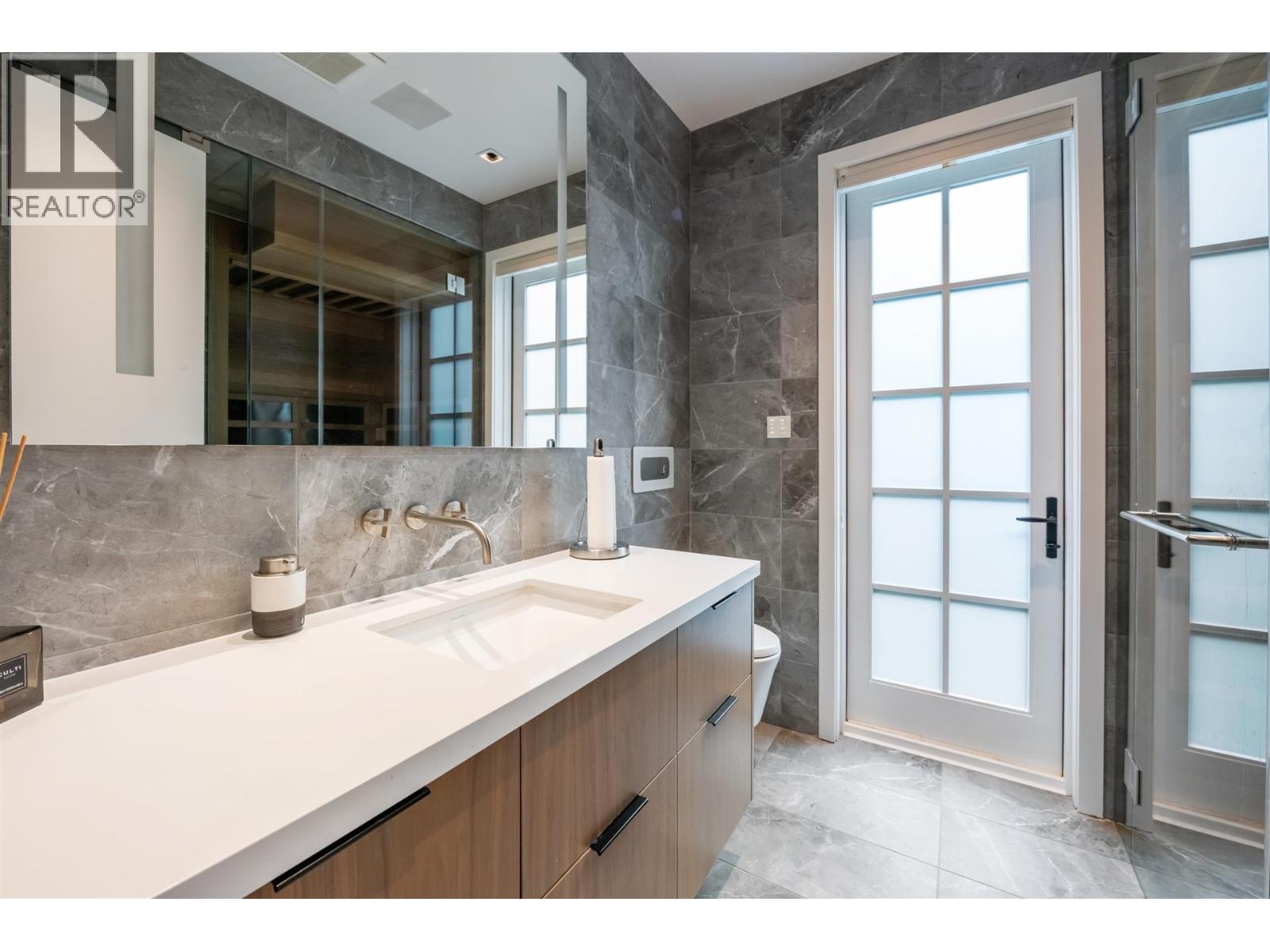 4546 Langara Avenue, Vancouver, British Columbia  V6R 1C8 - Photo 7 - R3078373