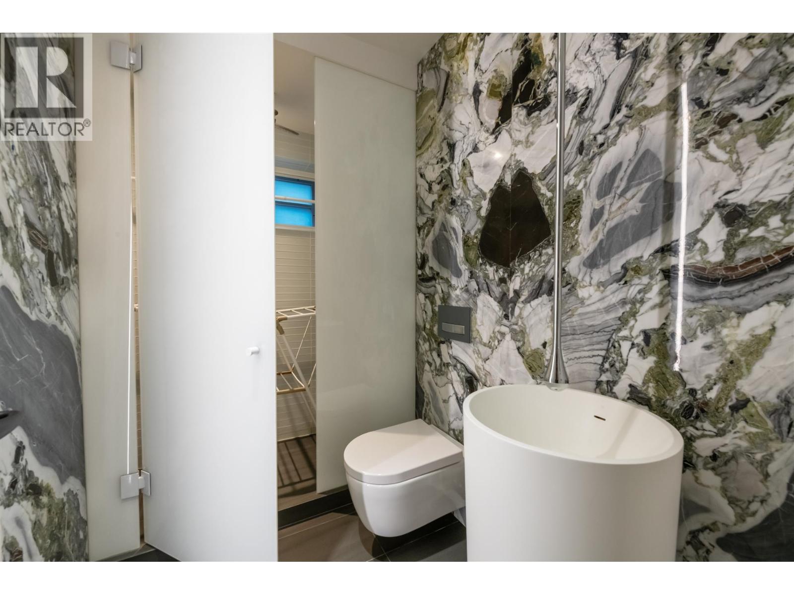 4546 Langara Avenue, Vancouver, British Columbia  V6R 1C8 - Photo 8 - R3078373