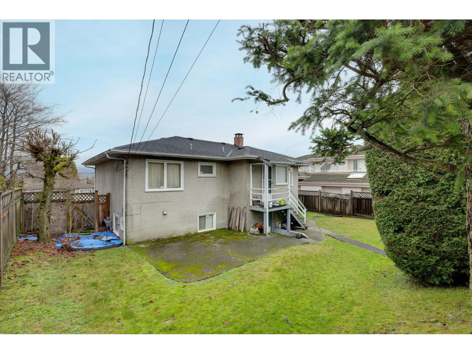 4144 Price Crescent, Burnaby, British Columbia  V5G 2N1 - Photo 12 - R3078383