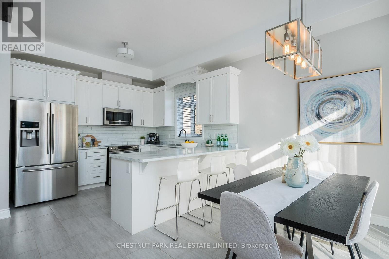 15 Patchell Court, Springwater, Ontario  L0L 1P0 - Photo 10 - S12688166