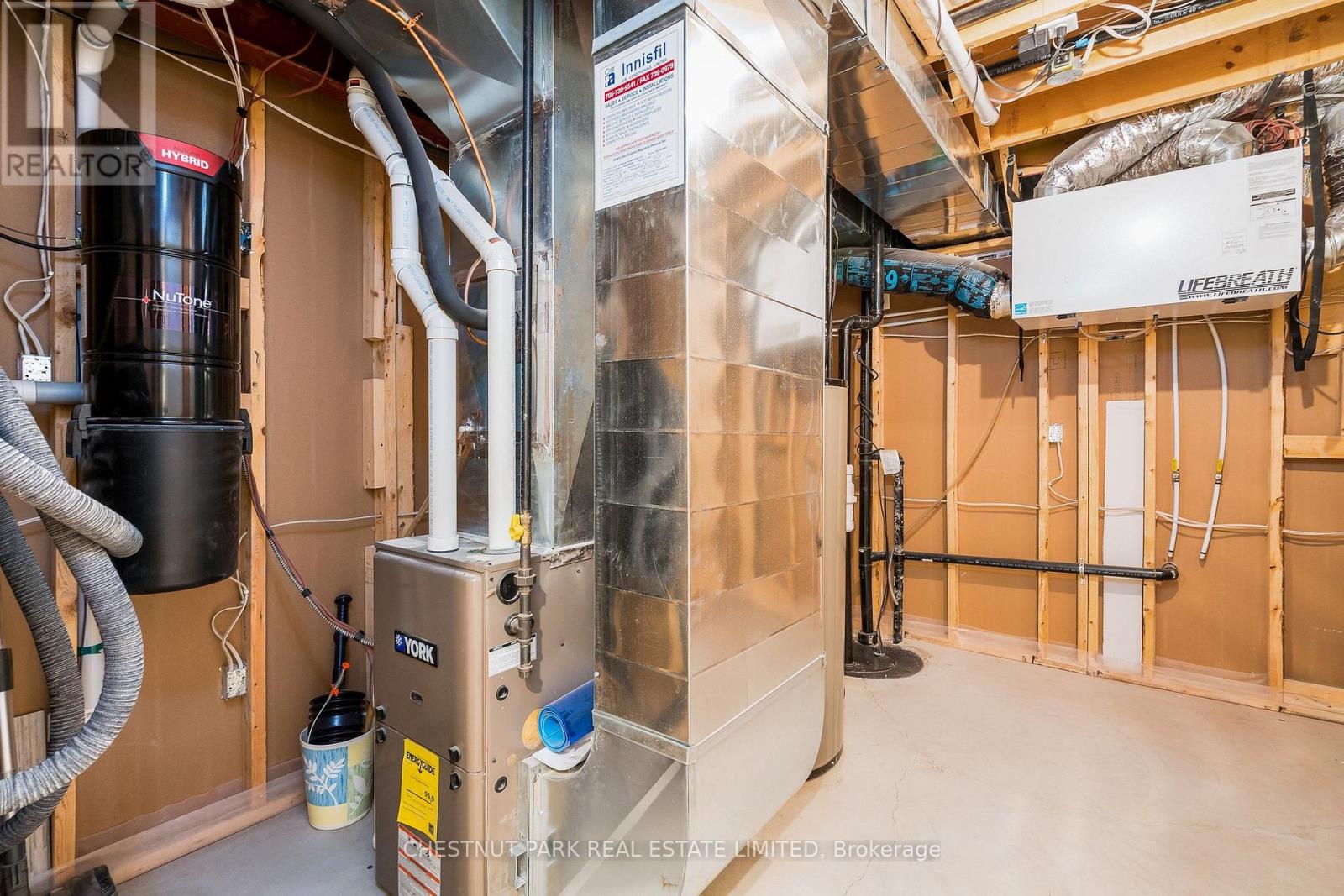 15 Patchell Court, Springwater, Ontario  L0L 1P0 - Photo 29 - S12688166