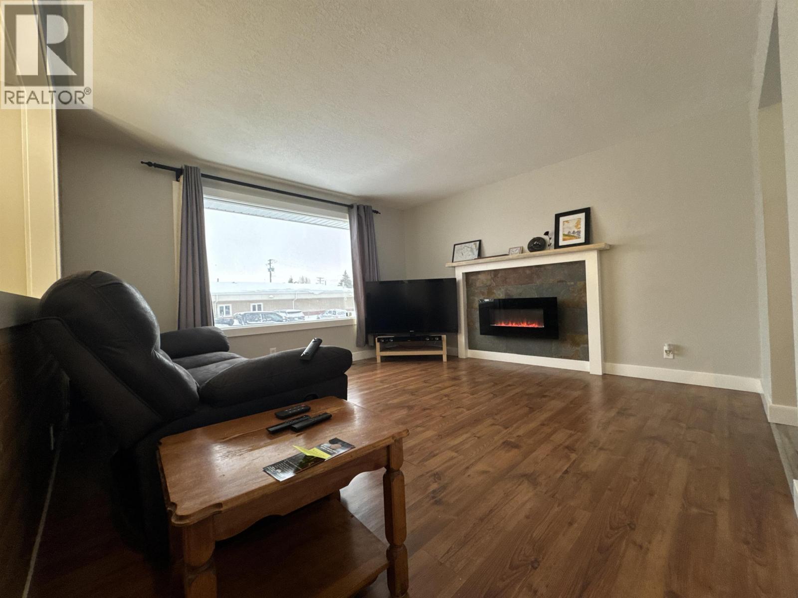 10411 105 Avenue, Fort St. John, British Columbia  V1J 2M7 - Photo 5 - R3078237