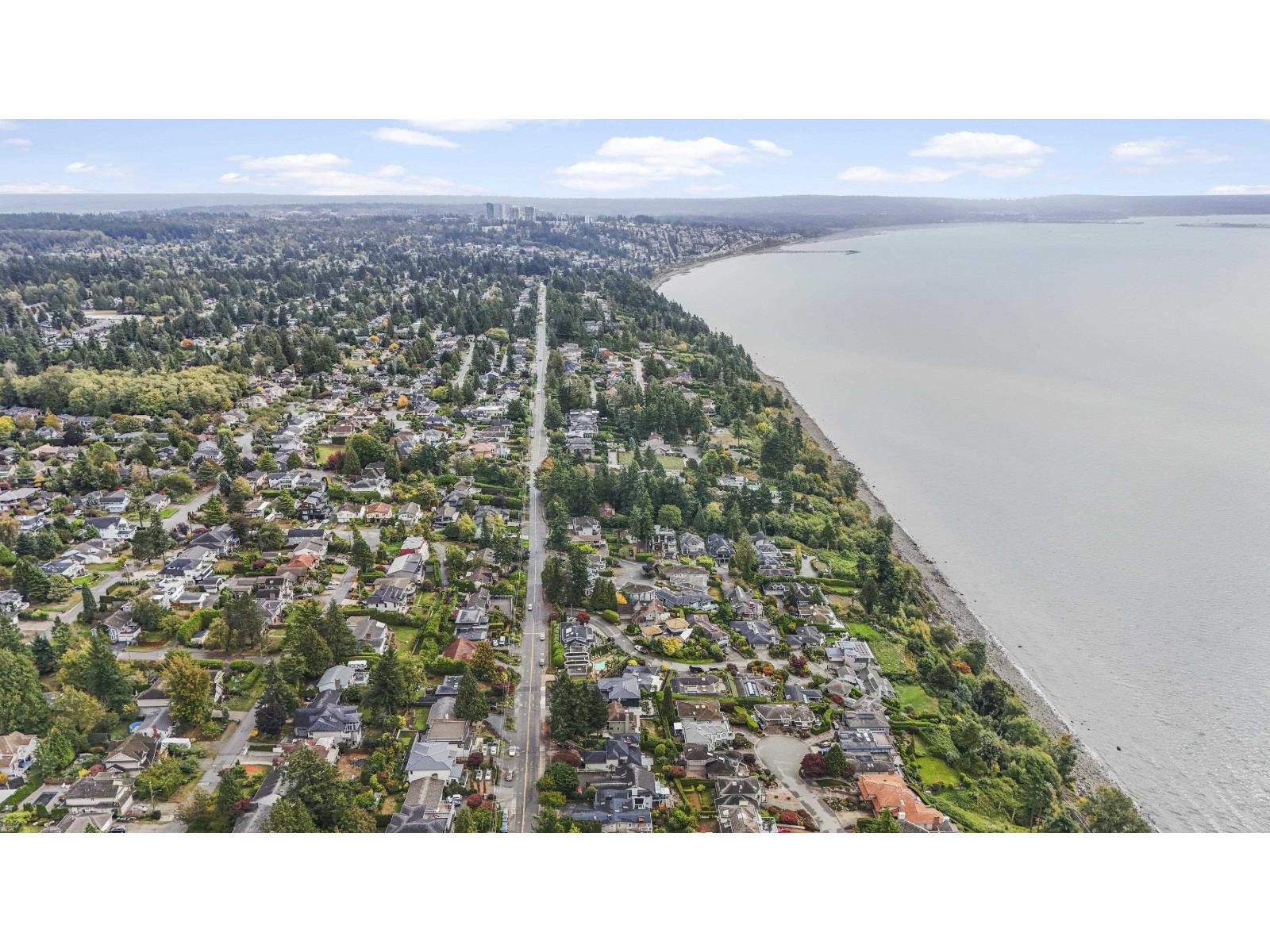 13179 Marine Drive, Surrey, British Columbia  V4A 1E6 - Photo 8 - R3078434