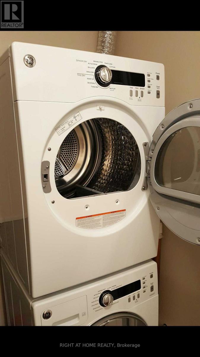 4203 - 761 Bay Street, Toronto, Ontario  M5G 2R2 - Photo 6 - C12688546